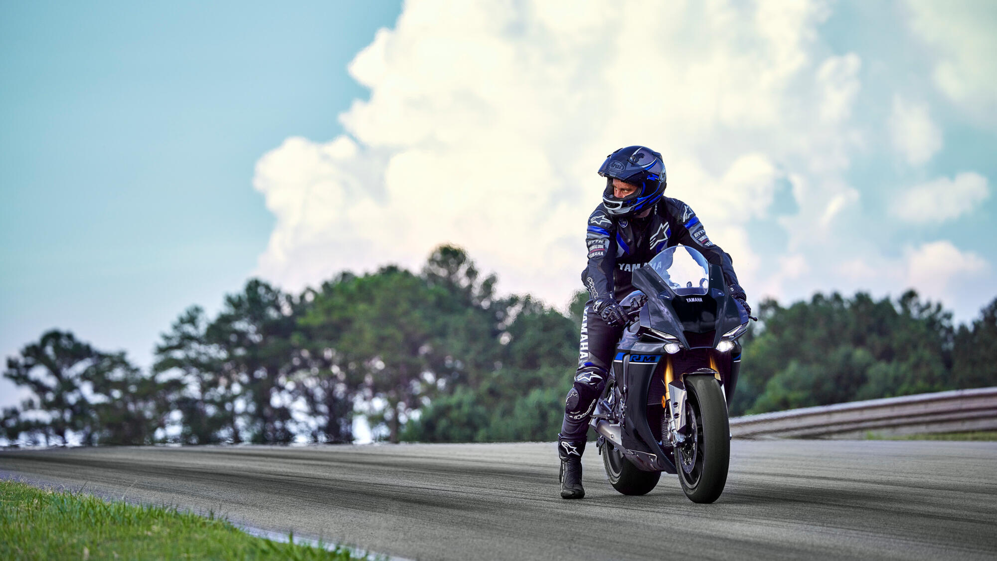 Yamaha R1 покидає ринок?!