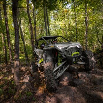 Мотовсюдихід Polaris RZR Turbo R –  радикальне поліпшення свого попередника RZR Turbo S
