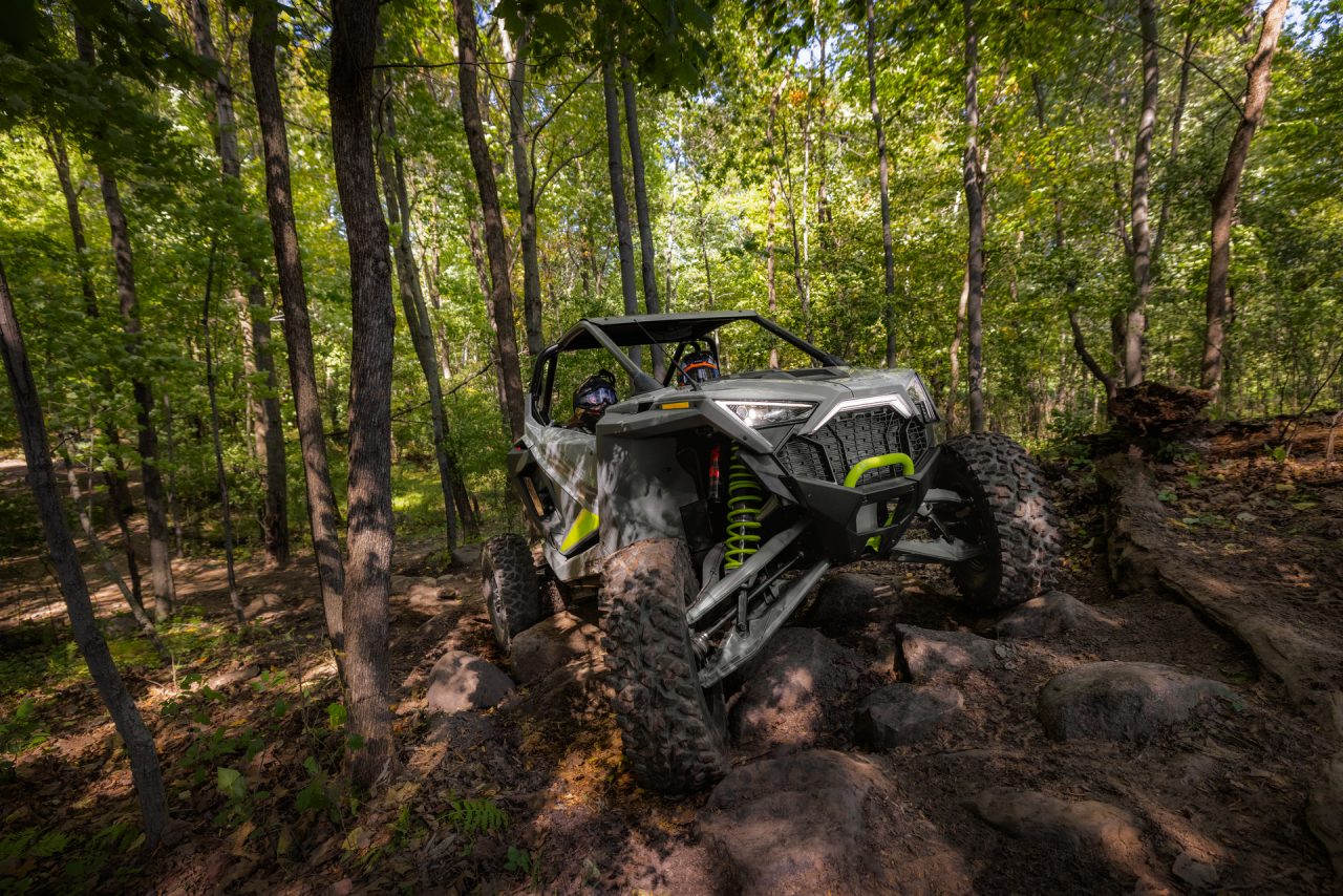 Мотовсюдихід Polaris RZR Turbo R – радикальне поліпшення свого попередника RZR Turbo S