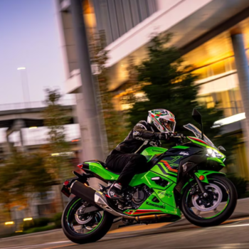 Перший погляд на Kawasaki Z500 і Ninja 500 2024 року